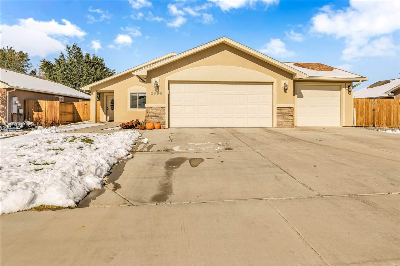 2996 Swan Meadows Drive - Photo 1