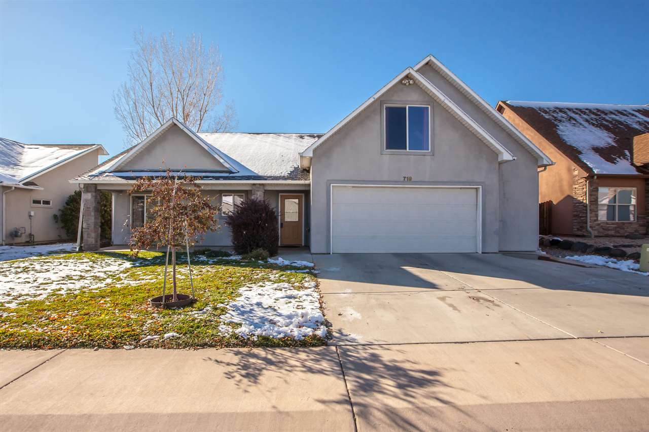 719 Willow Creek Road - Photo 1