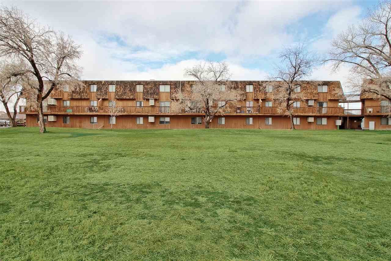 2915 Orchard Avenue - Photo 1