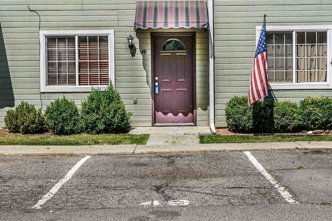 255 Coventry Place - Photo 1