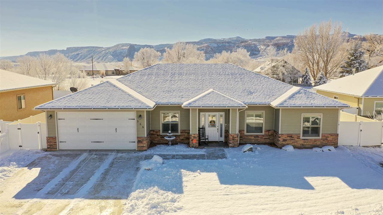 556 Beech Avenue - Photo 1