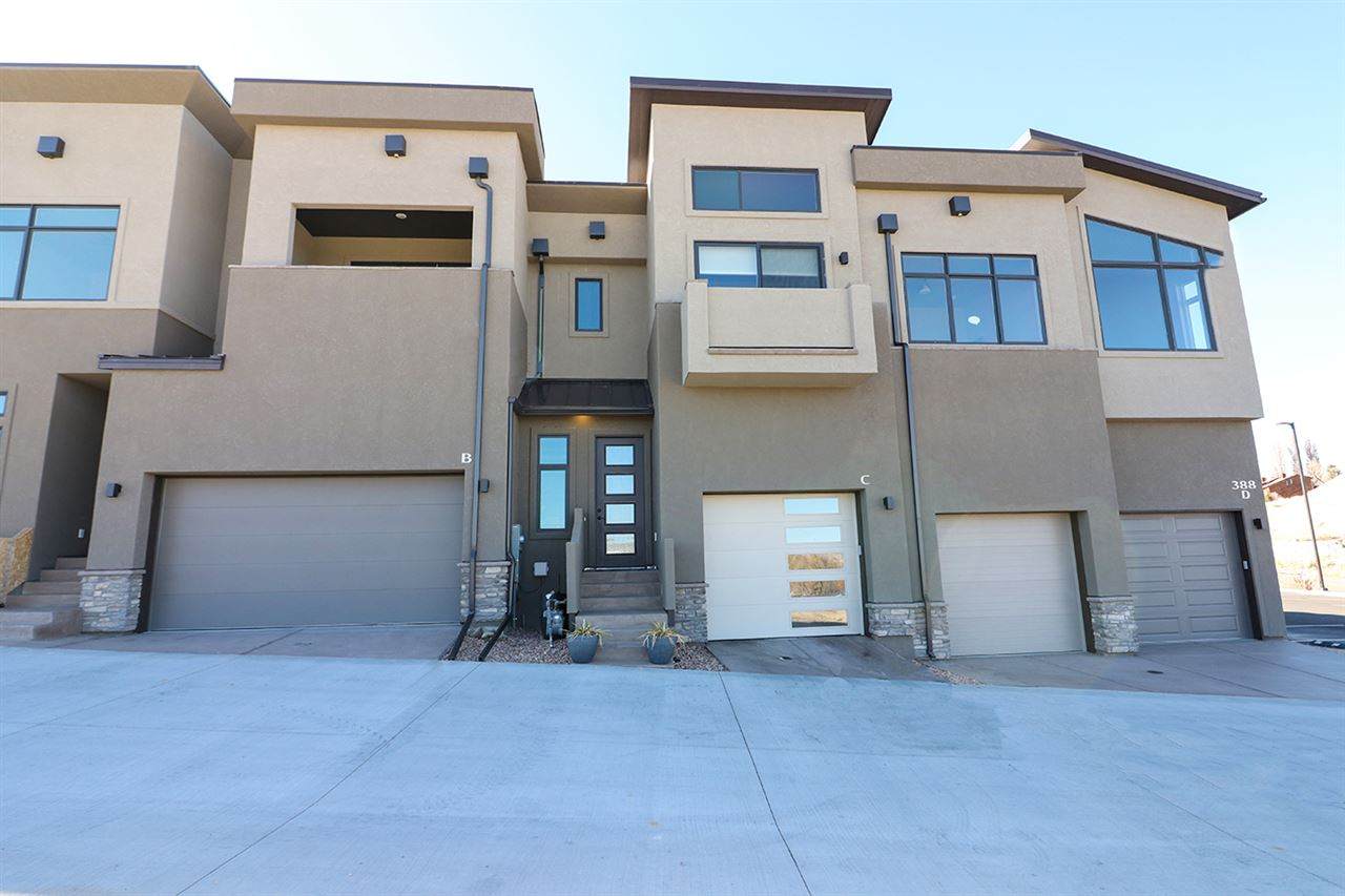388 Ridges Boulevard - Photo 1