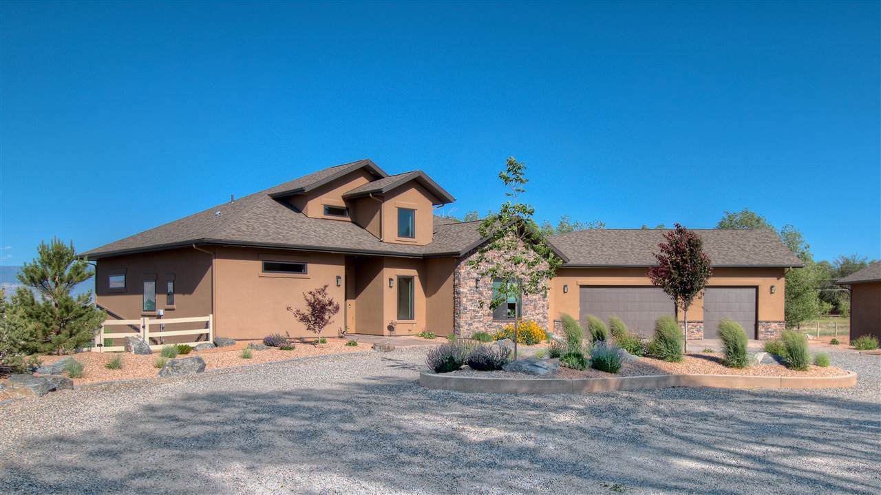 474 Scenic Drive - Photo 1