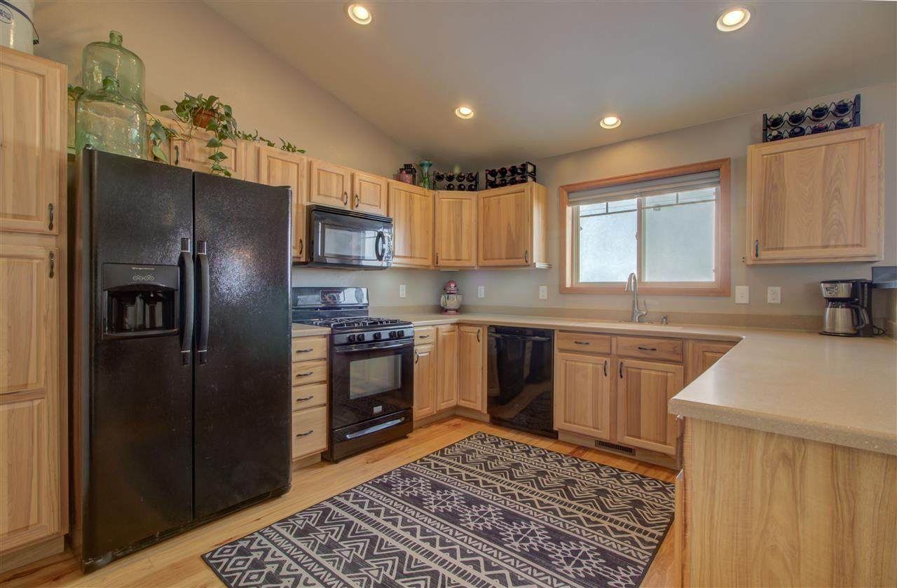 885 Dry Creek Road - Photo 1