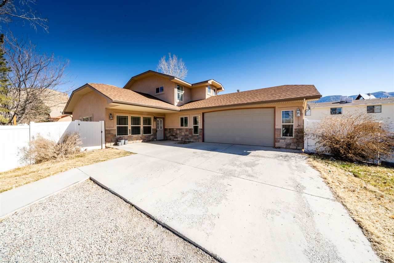 829 Lincoln Court - Photo 1