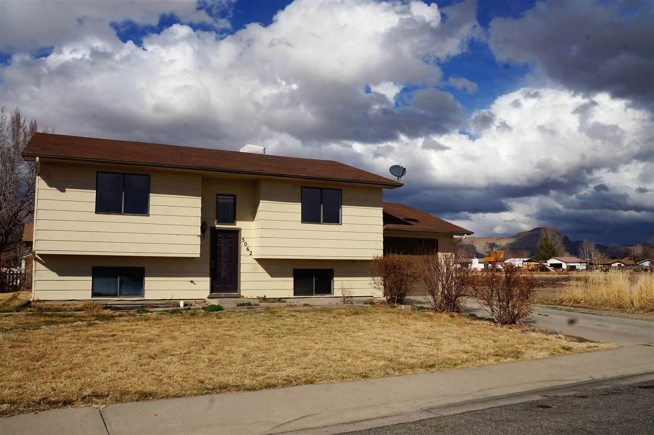 3062 Hill Avenue - Photo 1