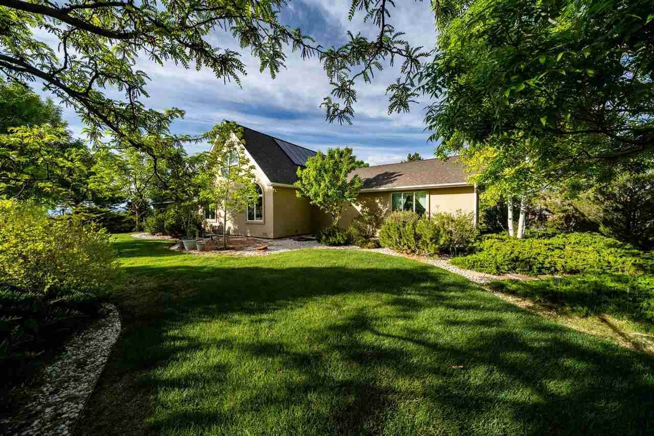322 Dakota Court - Photo 1