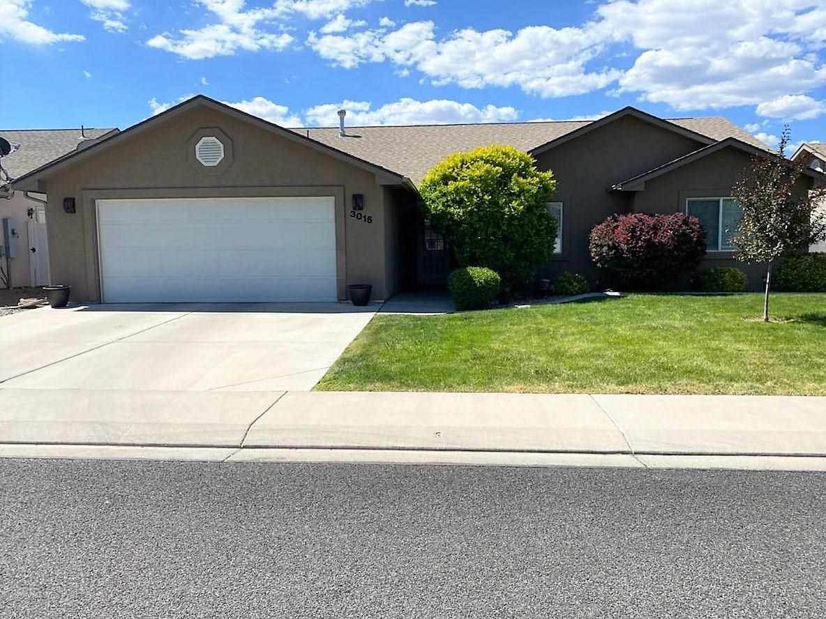 3015 Oakwood Drive - Photo 1