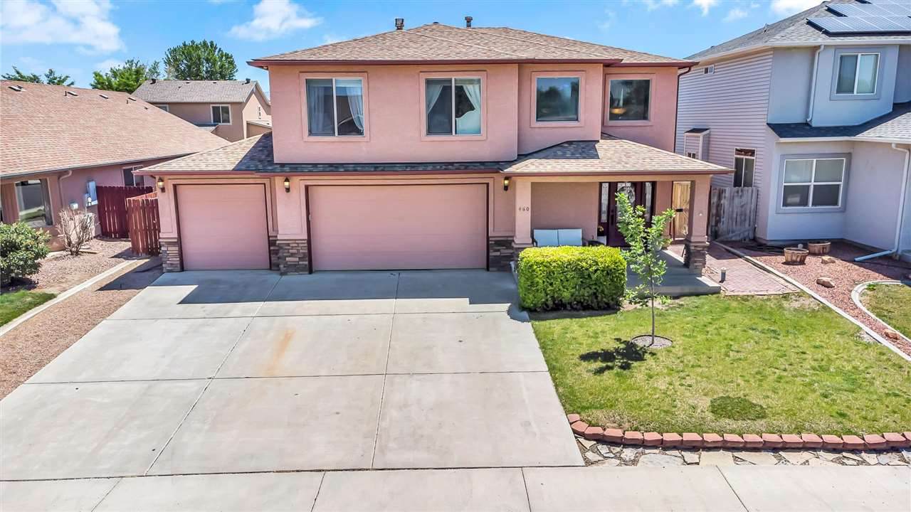 460 Bismarck Street - Photo 1