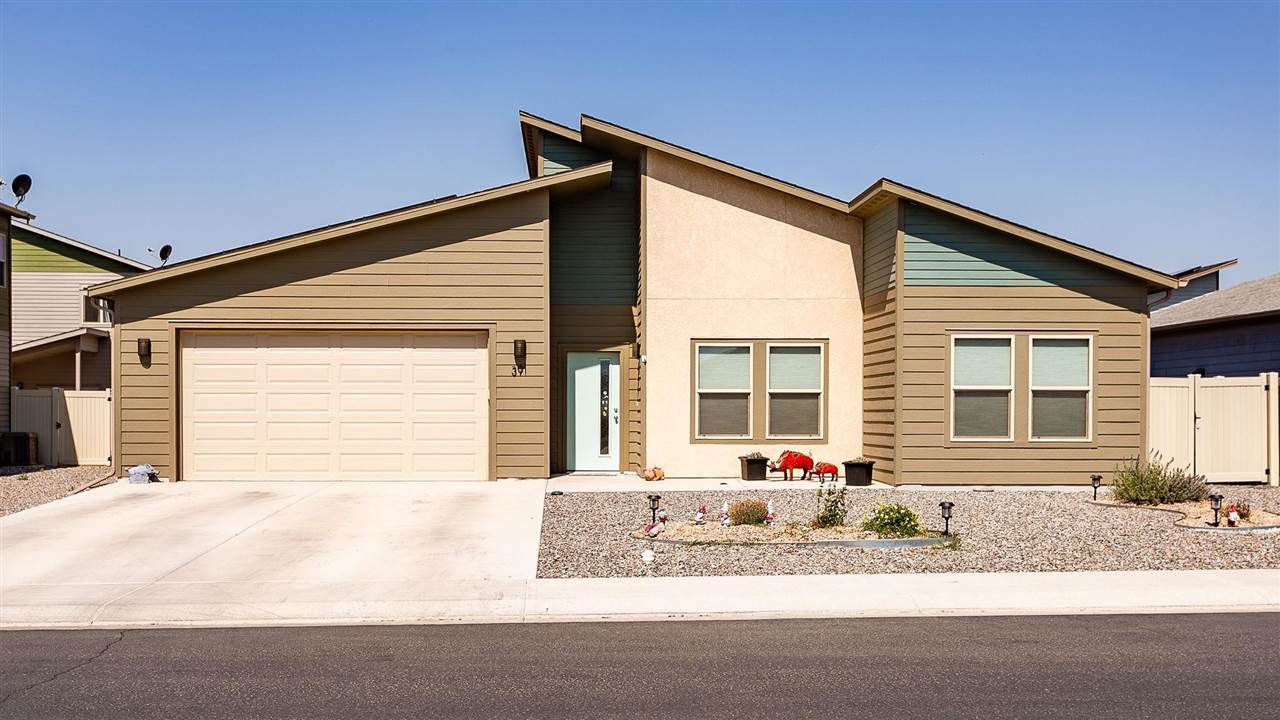 391 White River Drive - Photo 1