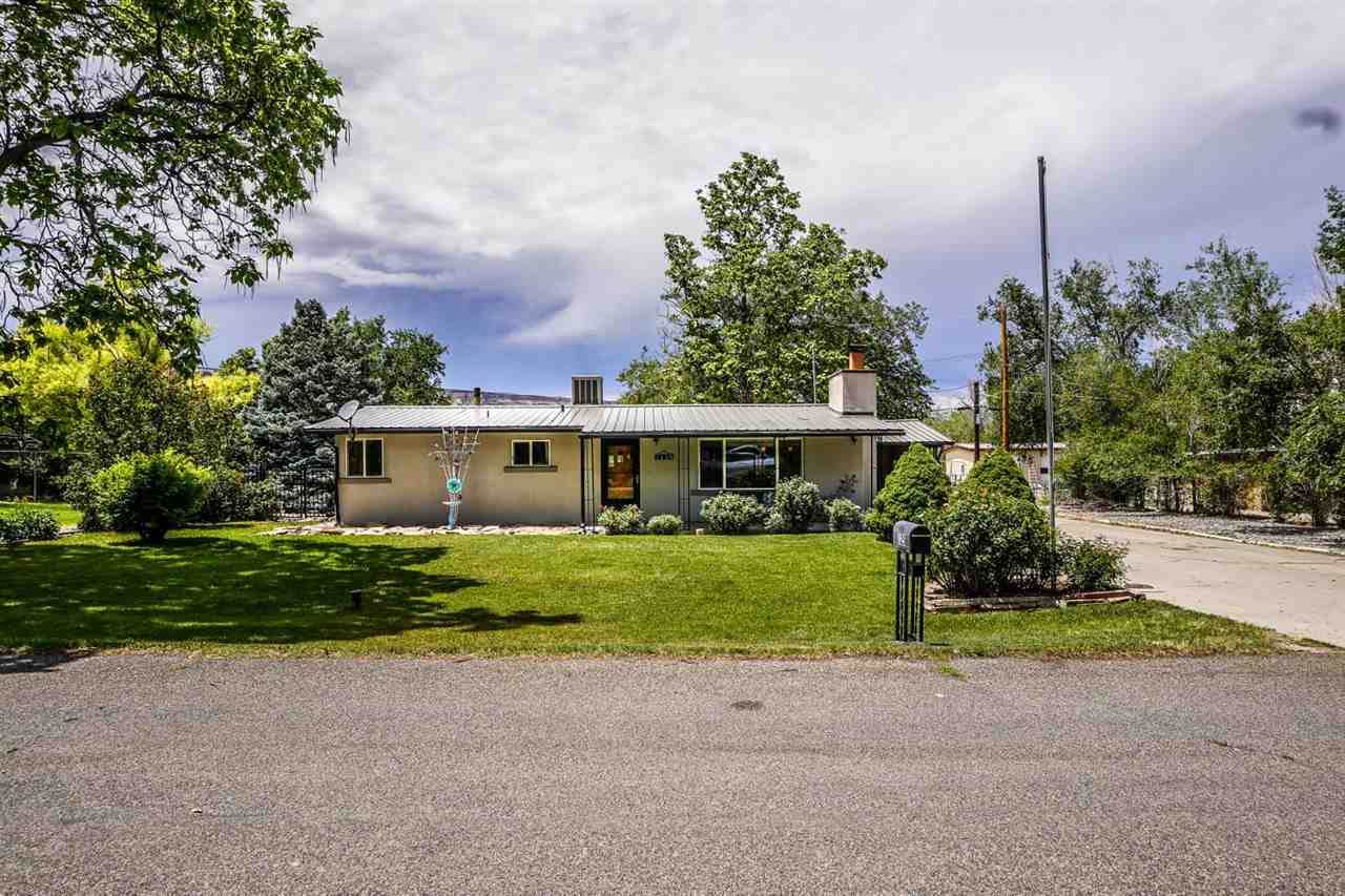 125 Columbine Drive - Photo 1