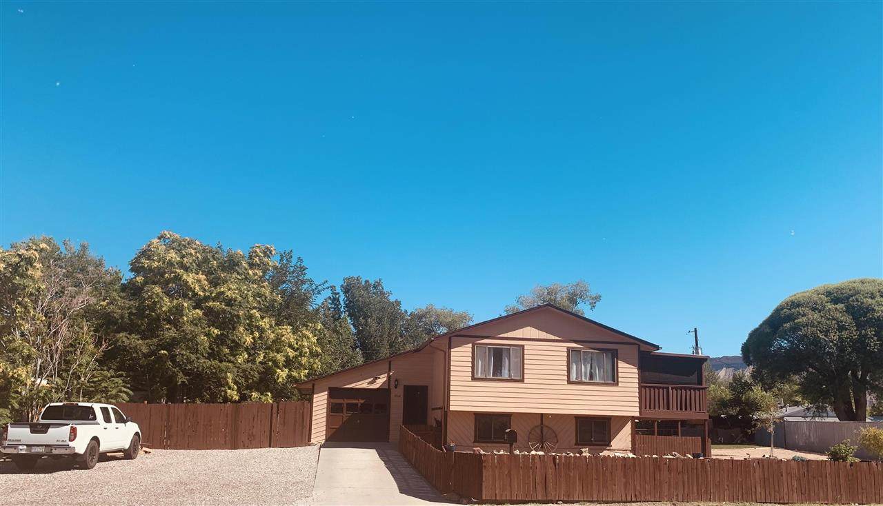 3310 Highland Drive - Photo 1