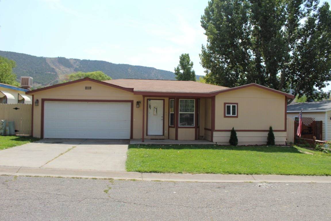 173 Tamarack Circle - Photo 1