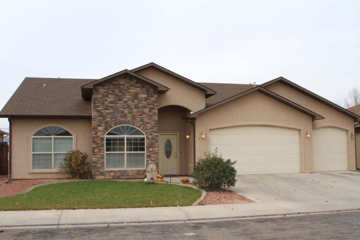 687 Patriot Court - Photo 1