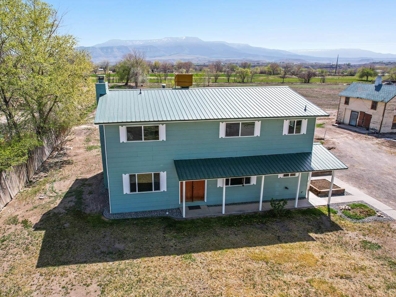 562 33 Road - Photo 1