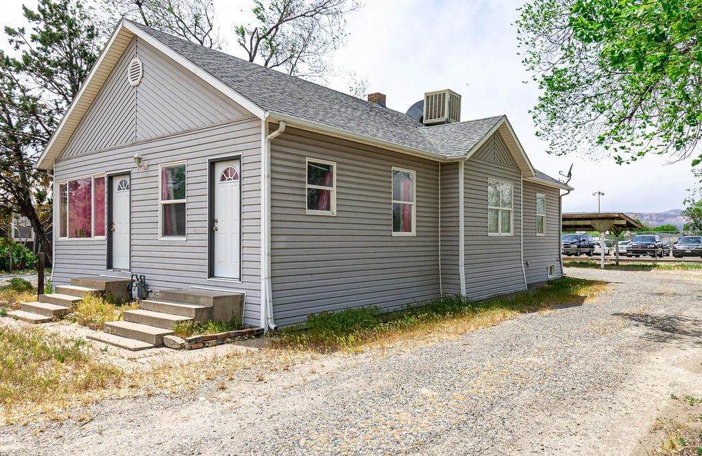 1715 1st Street - Photo 1