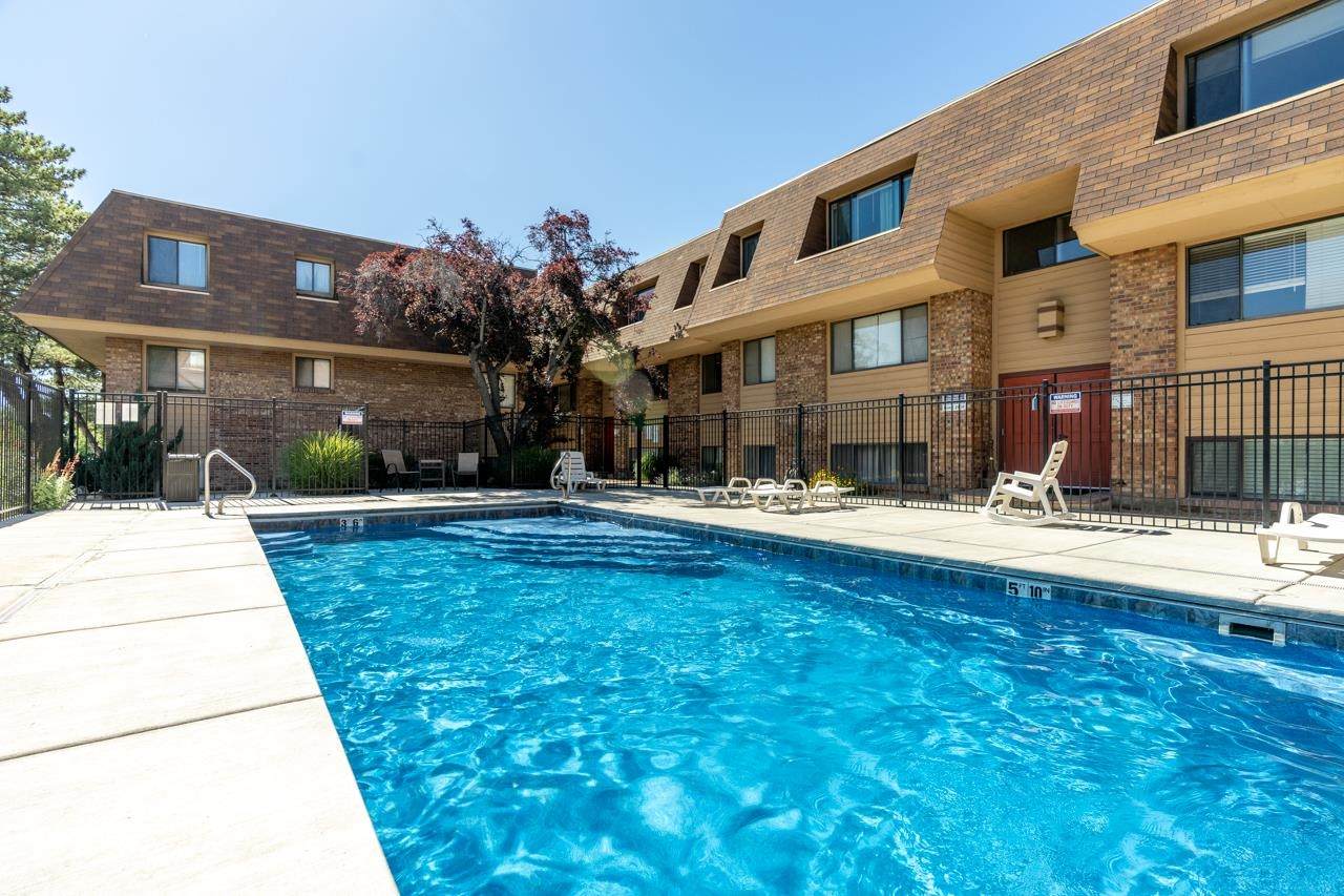 1140 Walnut Avenue - Photo 1