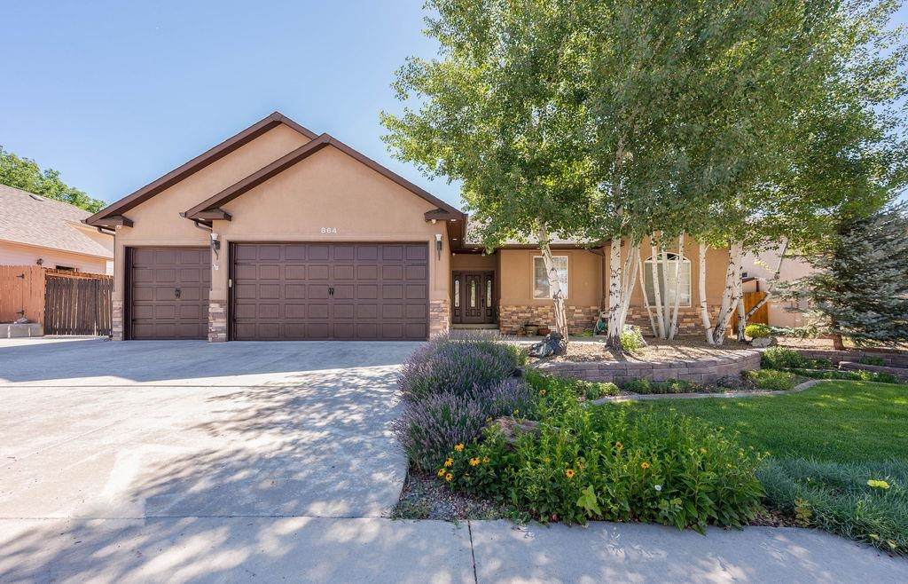 864 Grand Vista Way - Photo 1