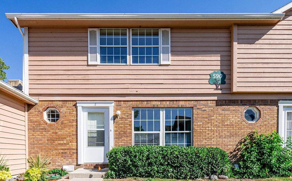 590 Indian Creek Drive - Photo 1