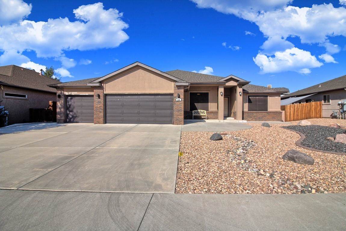 645 Pueblo Court - Photo 1