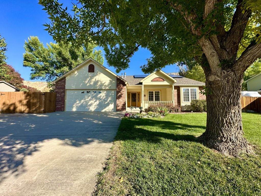 606 Moss Way - Photo 1