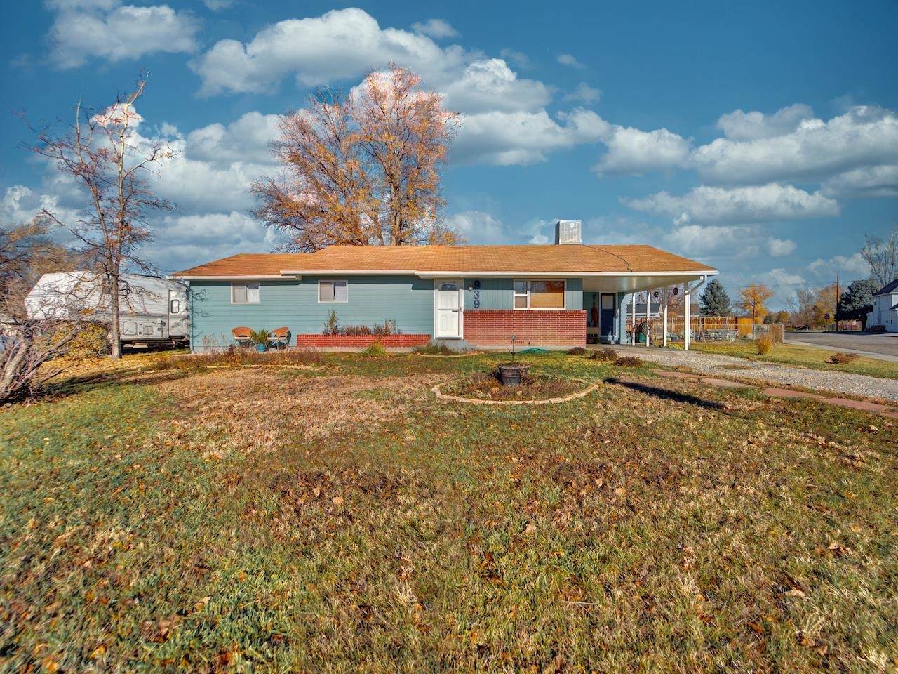 939 Laura Avenue - Photo 1