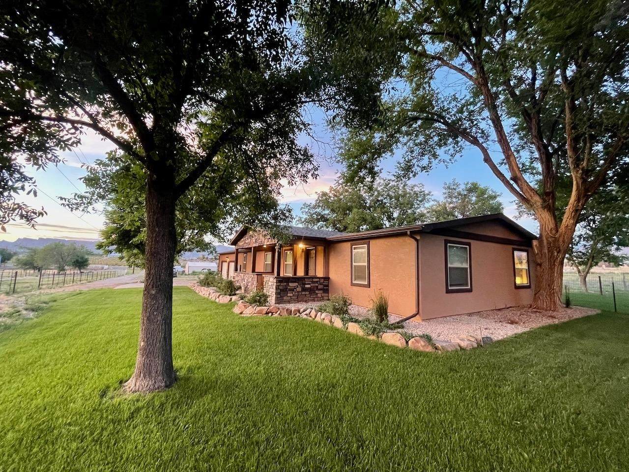 3427 D Road - Photo 1
