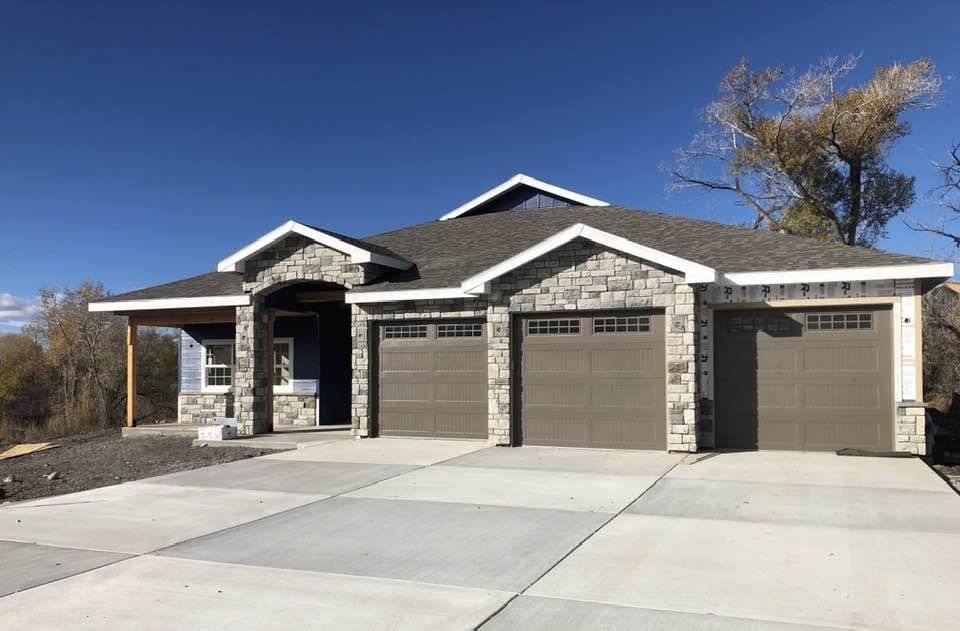 700 Stonebridge Drive - Photo 1