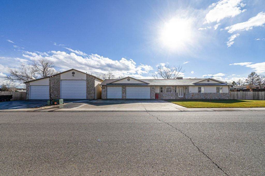 3297 El Jardin Drive - Photo 1