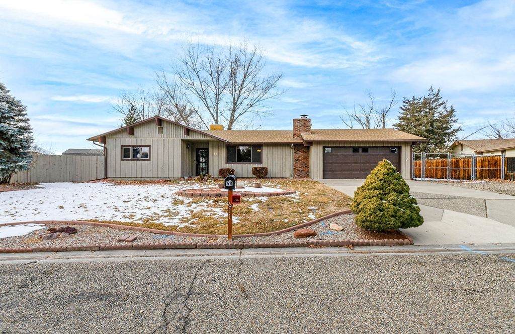 611 Starlight Drive - Photo 1