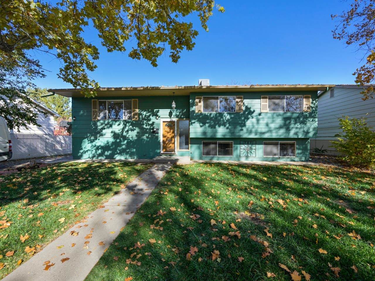 962 Walnut Avenue - Photo 1