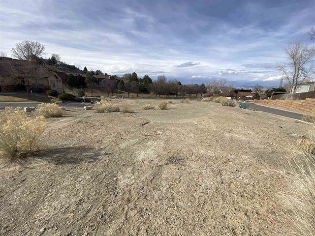 370 & 372 Cliff View Drive - Photo 1