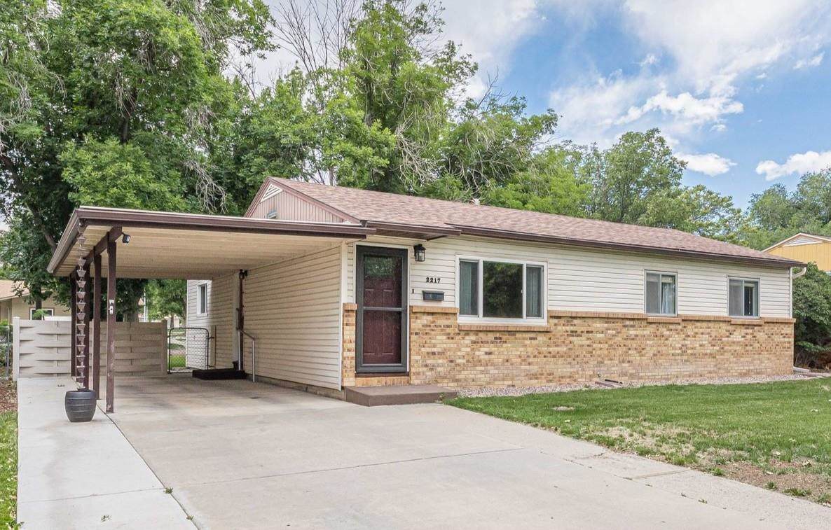 2217 20th Street - Photo 1