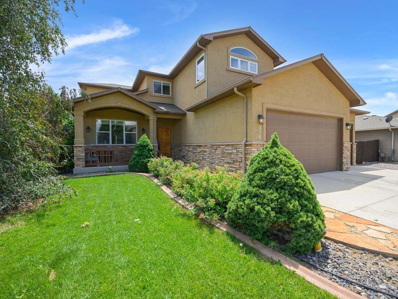 998 Moores Diamond Drive - Photo 1