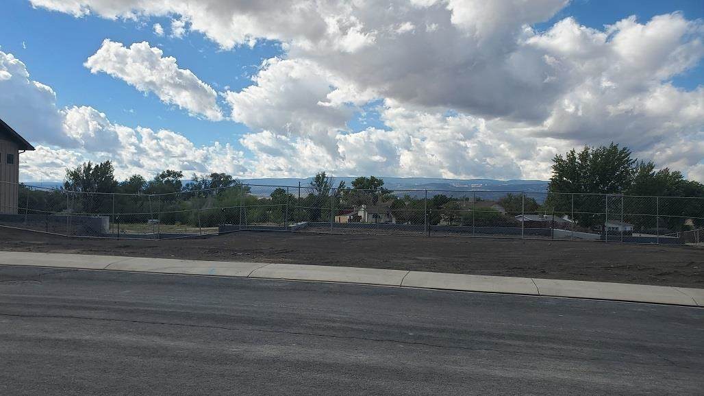 1775,1765,1755 Wellington Avenue - Photo 1