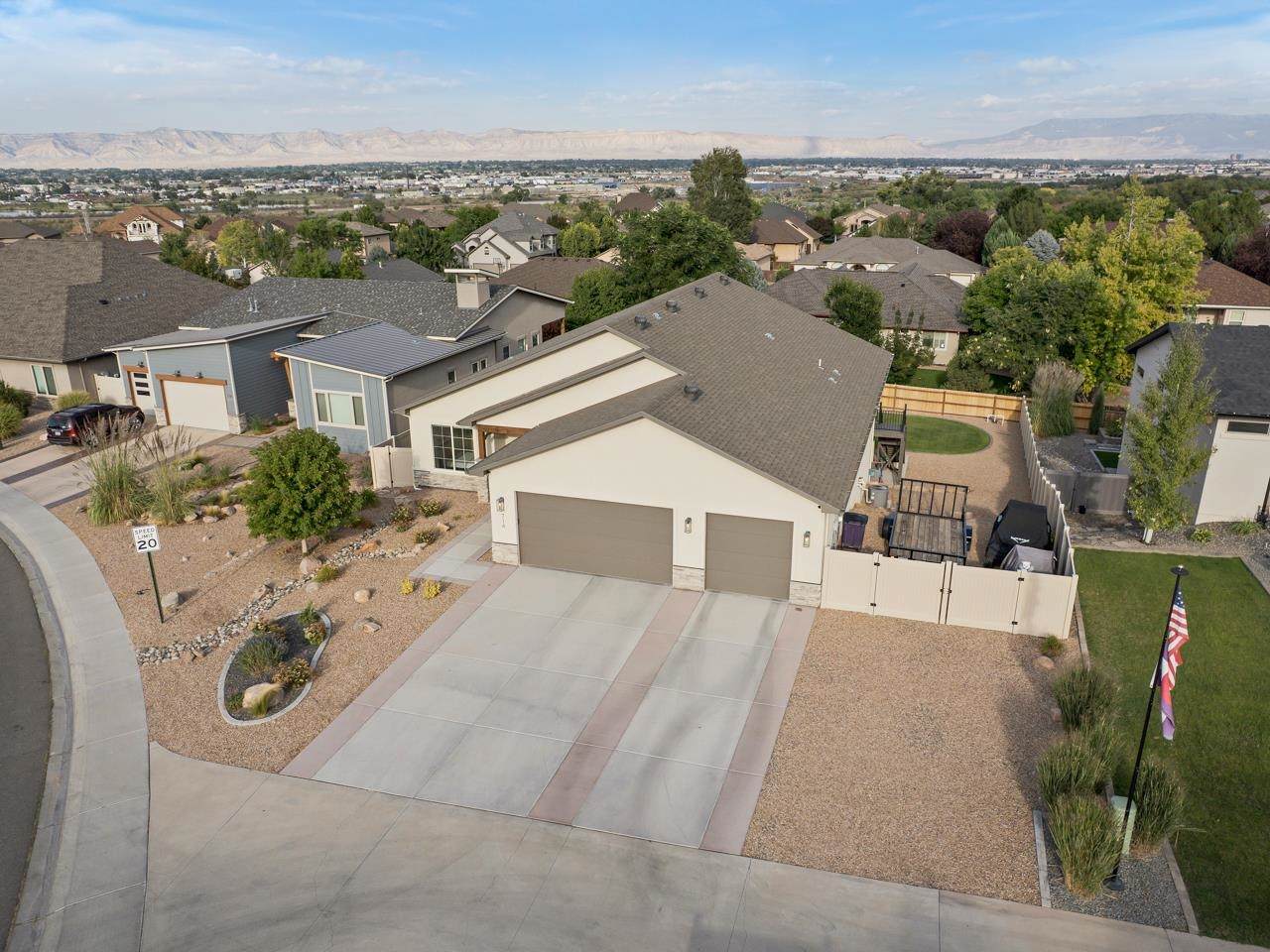 714 Malachi Street - Photo 1