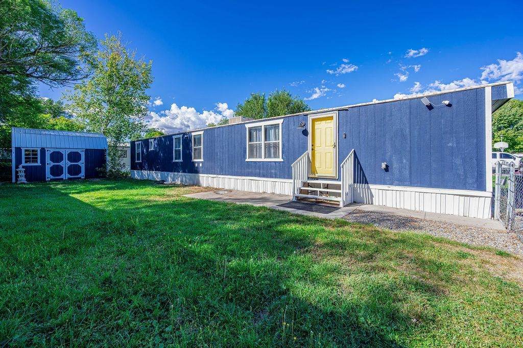 825 Ottley Avenue - Photo 1