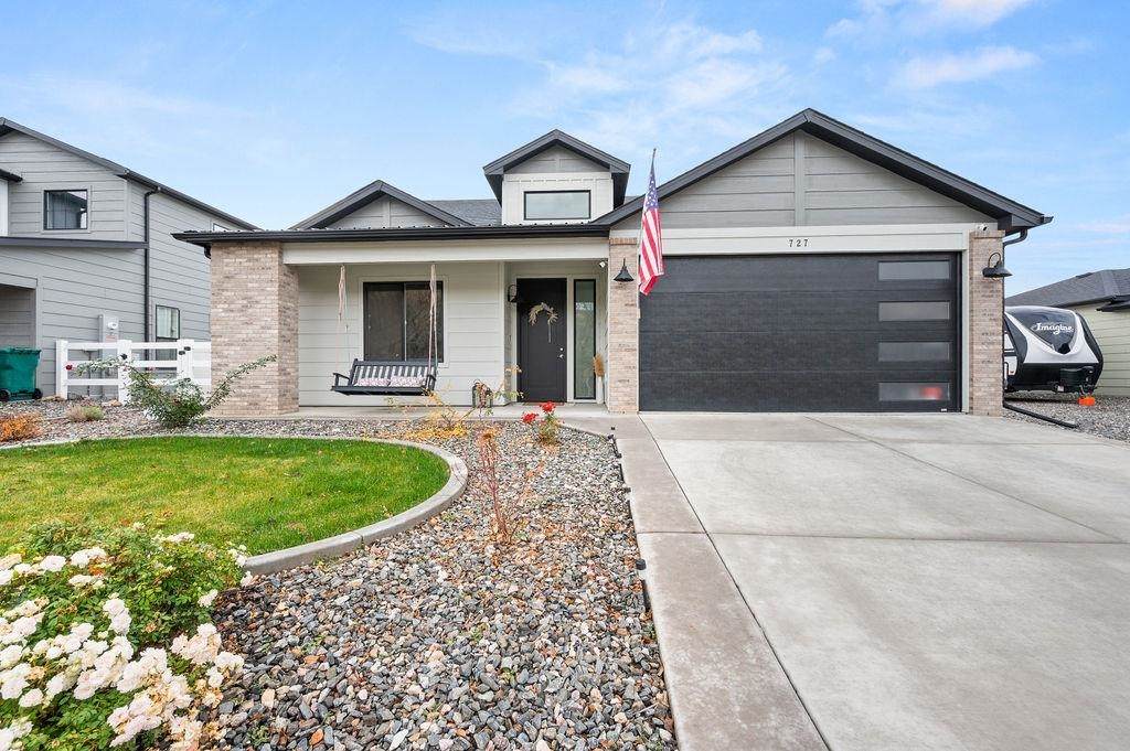 727 Nectarine Street - Photo 1