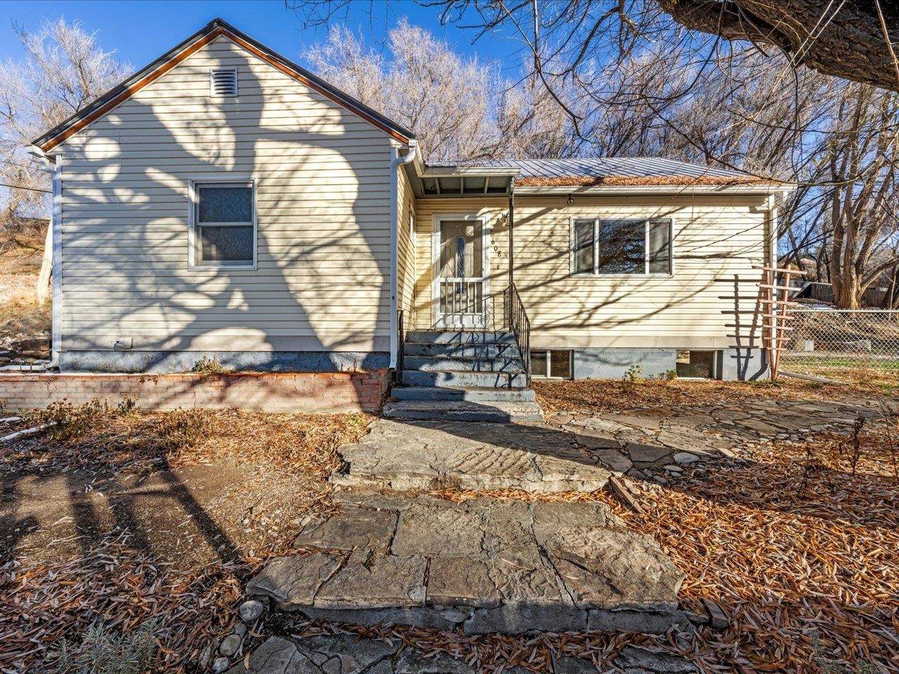 608 Bluff Street - Photo 1