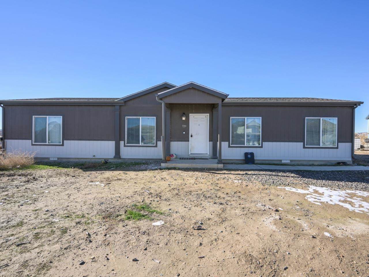 729 Serenity Court - Photo 1