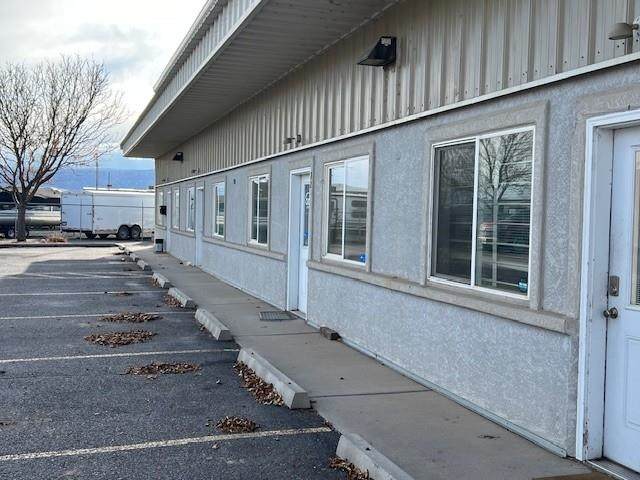 784 Valley Court - Photo 1