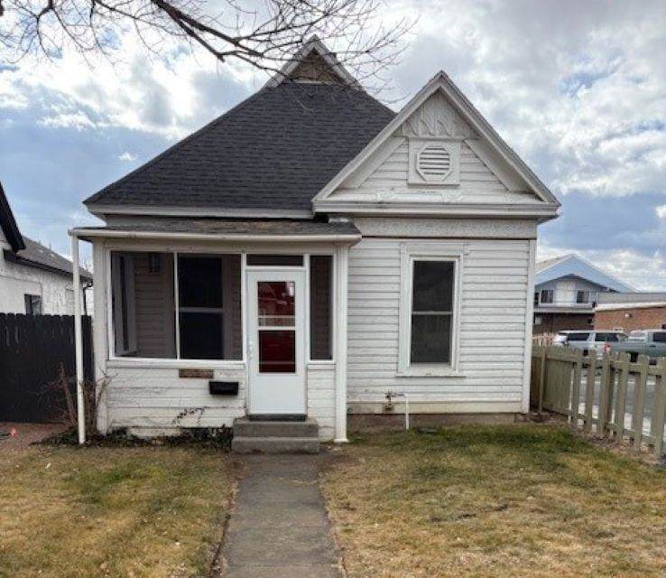 823 Grand Avenue - Photo 1