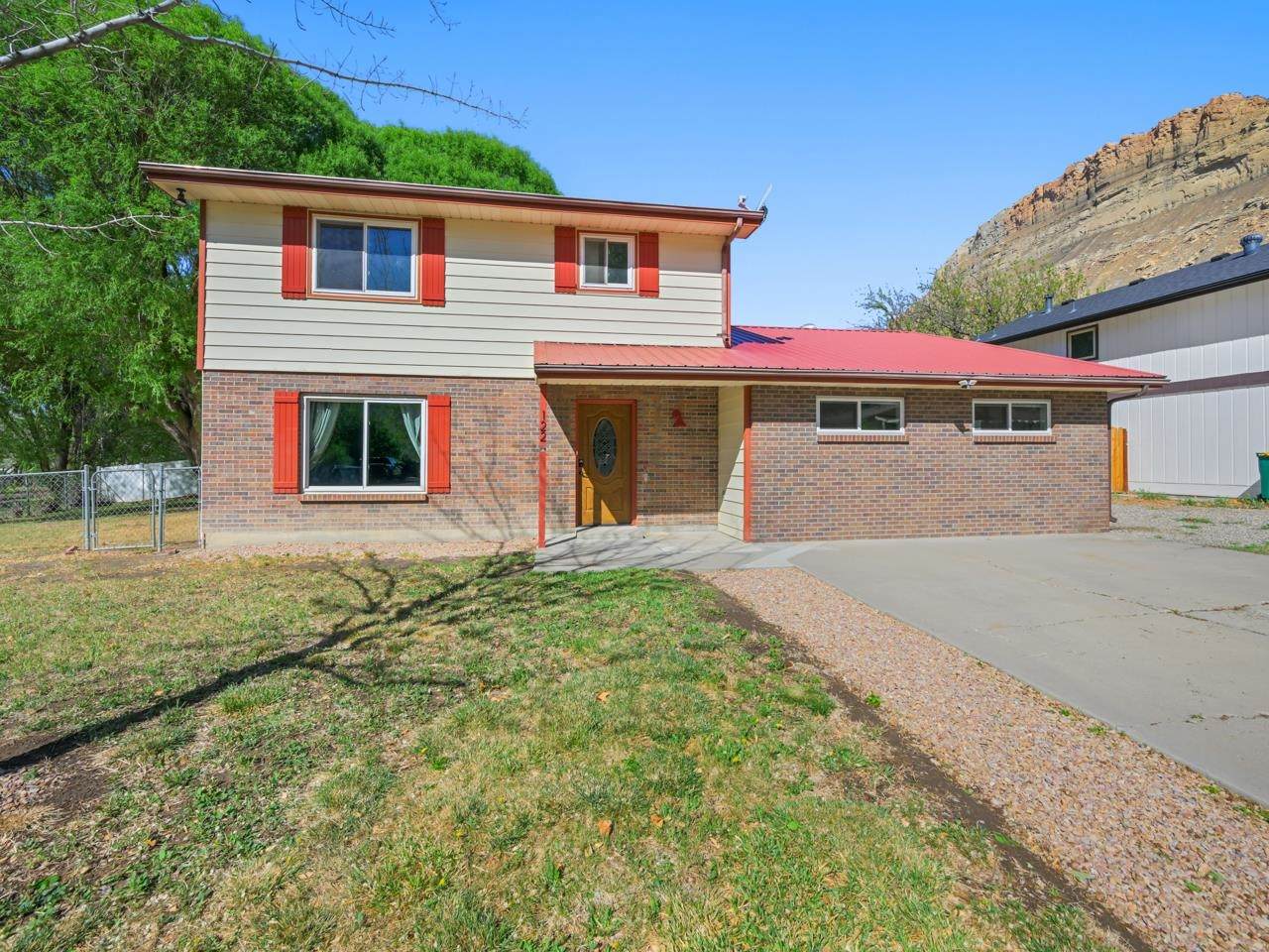 122 Davis Circle - Photo 1