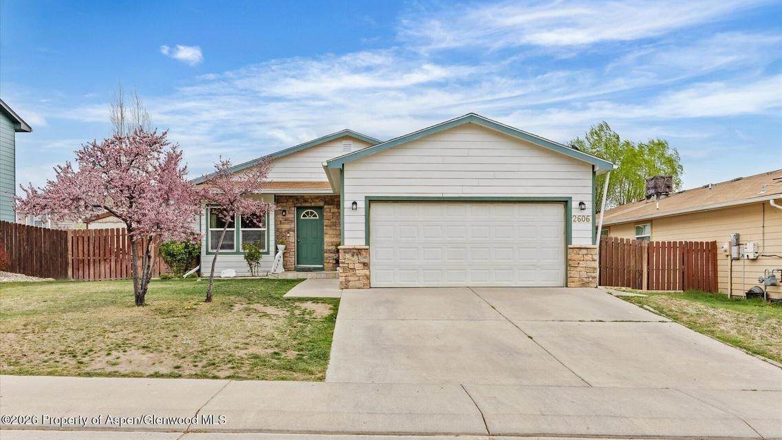 2606 Shawnee Court - Photo 1