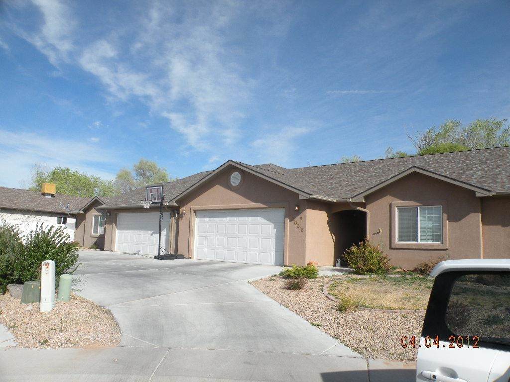 3006 1/2 Oakwood Drive - Photo 1