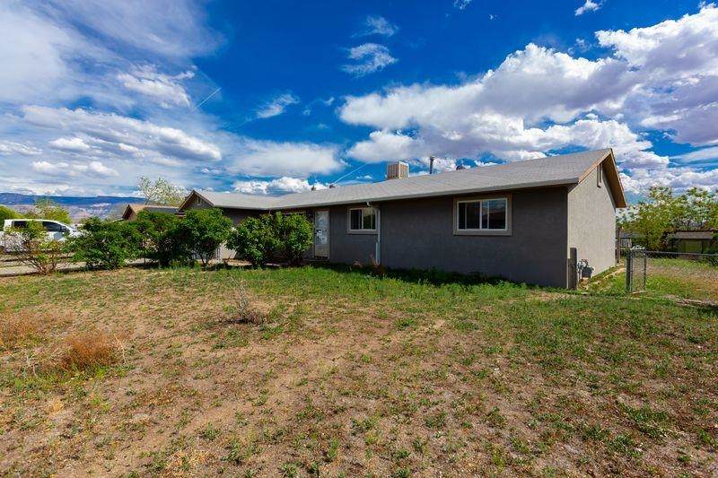 3185 Elm Avenue - Photo 1