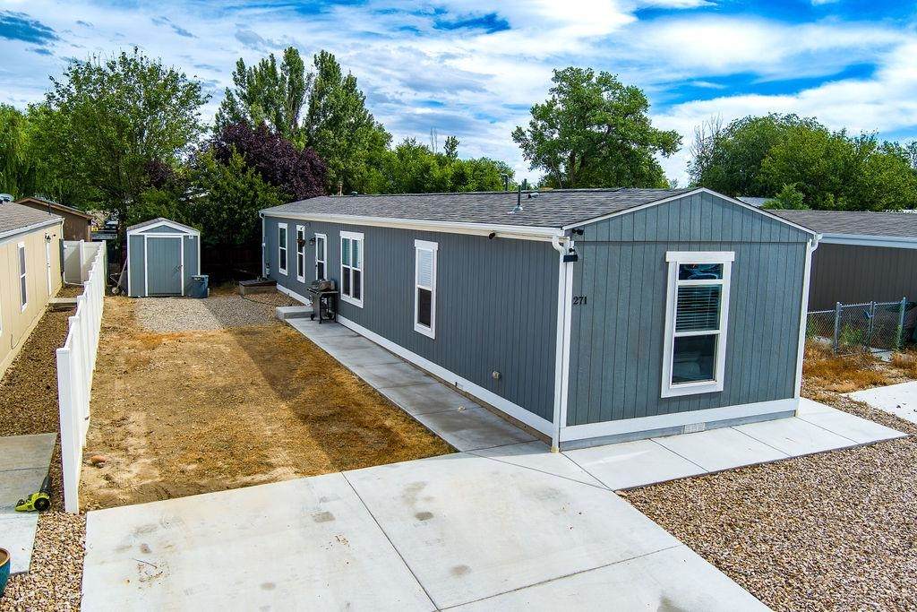 271 Clements Way - Photo 1