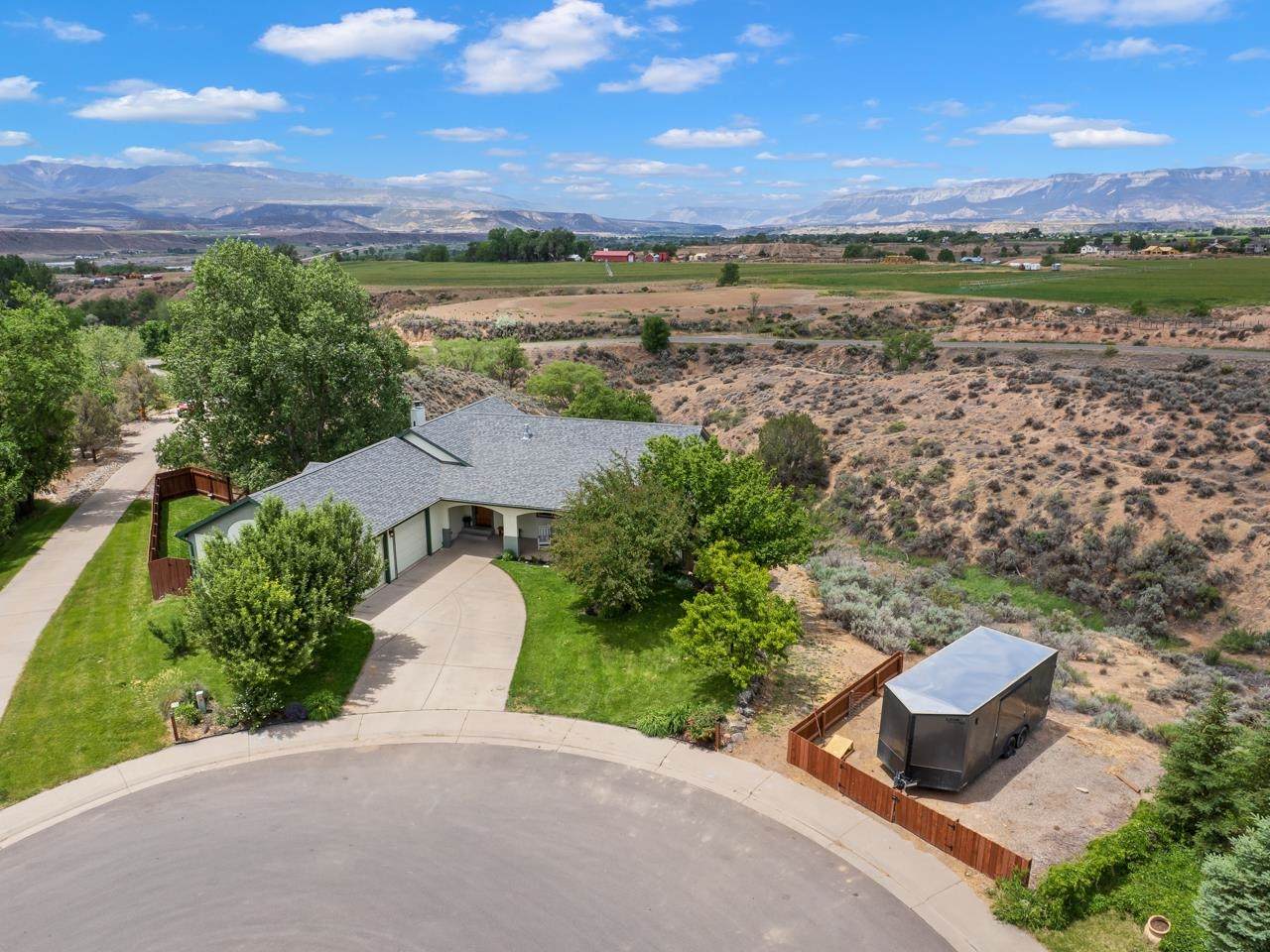433 Eagles View Court - Photo 1