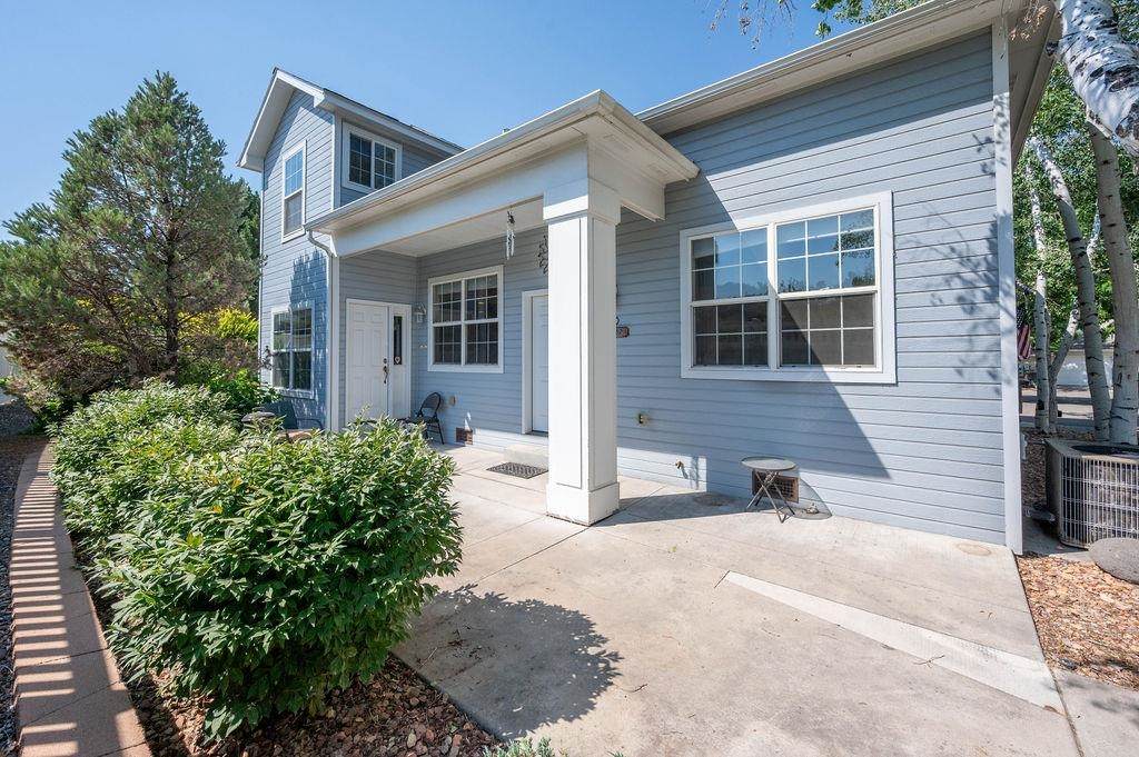 780 Glen Court - Photo 1