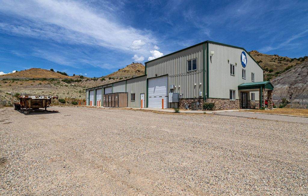 688 45 Road - Photo 1
